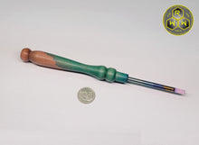 Load image into Gallery viewer, RC44 Pink &amp; Green Titanium Tip Dab Tool