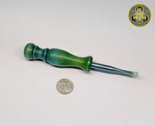 Load image into Gallery viewer, RC55 Blue &amp; Green Titanium Tip Dab Tool